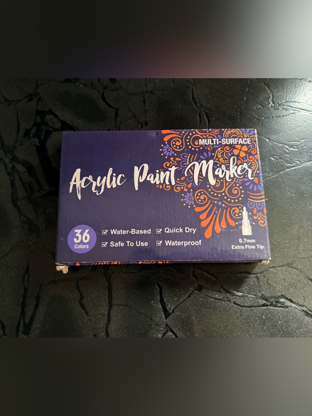 Acrylic paint markers